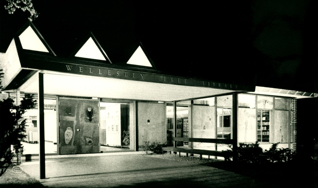 A black and white photo of the Library from before the 2003 renovation.